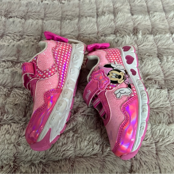 Disney Minnie Mouse Light Up Sneakers Size 8 - Picture 5 of 6